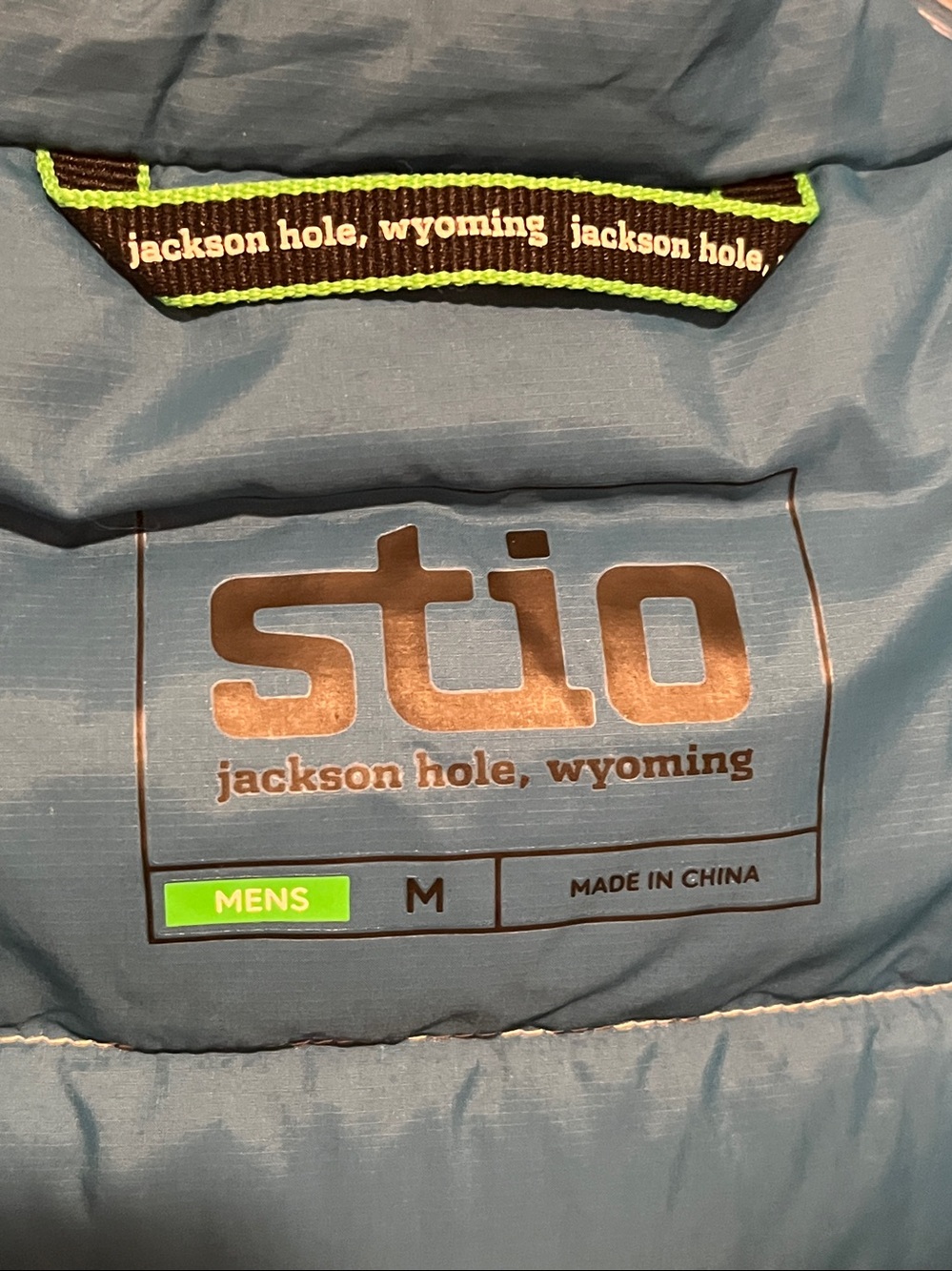 Stio Men's Hooded Packable Goose Down Vest Cream With Blue Lining - Picture 4 of 14